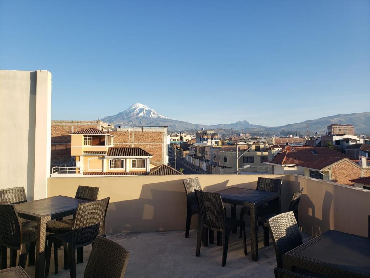 Illari Hotel Риобамба Экстерьер фото
