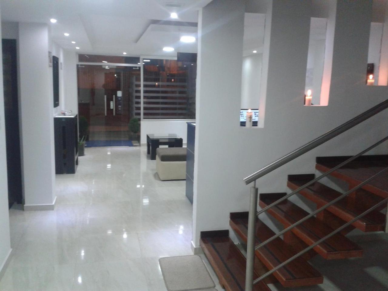 Illari Hotel Риобамба Экстерьер фото